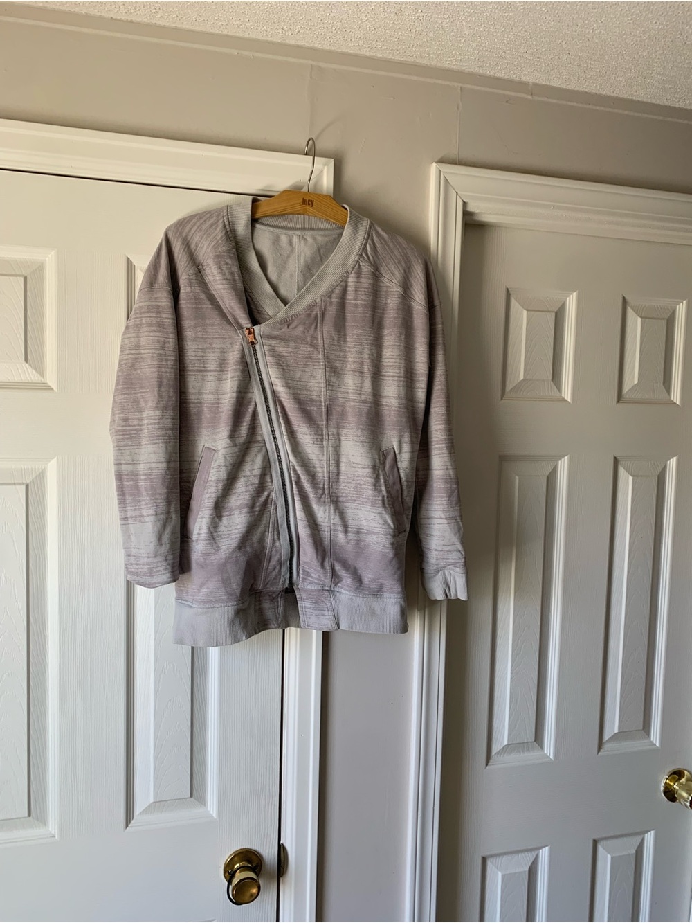 lululemon athletica women's light gray ombre zip-up